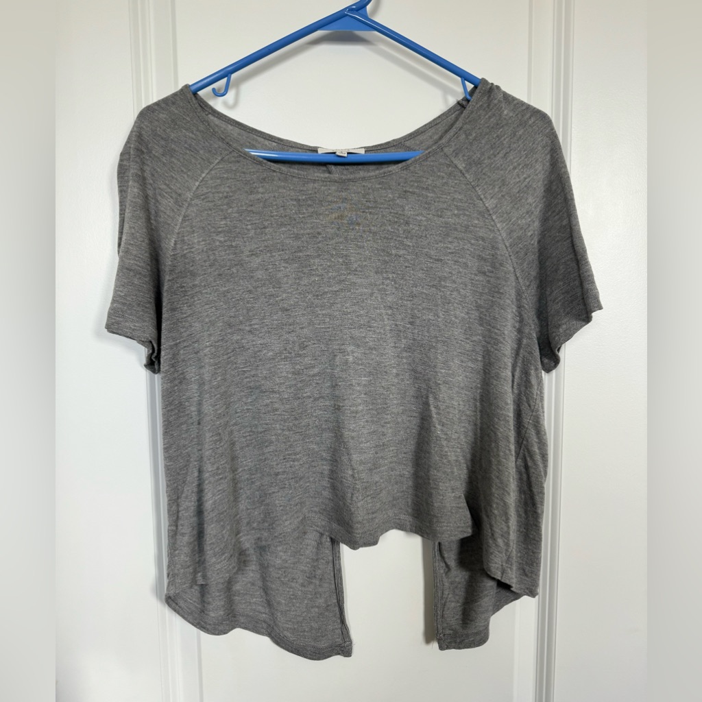 Wilfred Split Back Tshirt